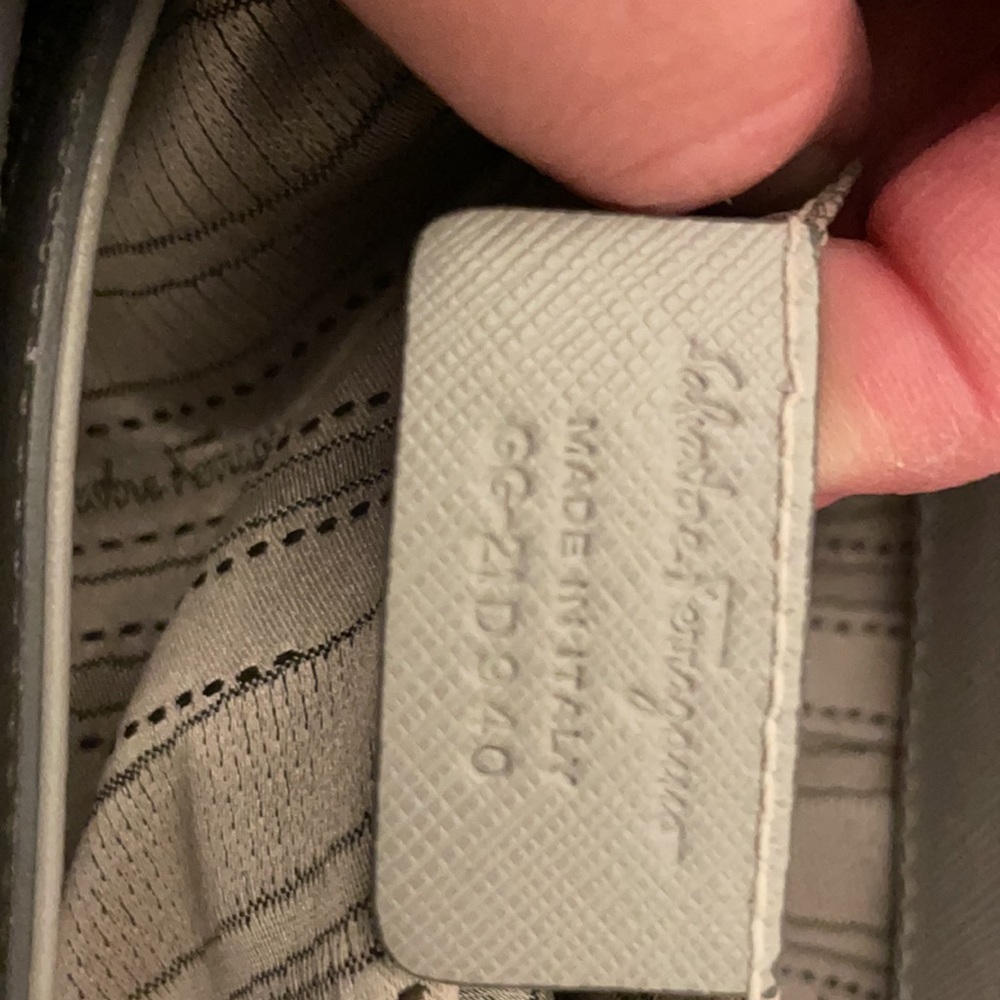 COPY - Authentic Salvatore Ferragamo gray shoulder bag. - Picture 12 of 13